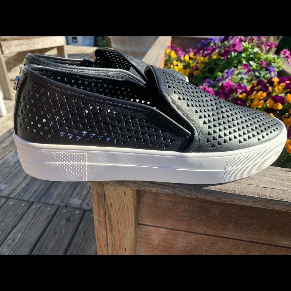 Steve Madden Slip-on Sneakers